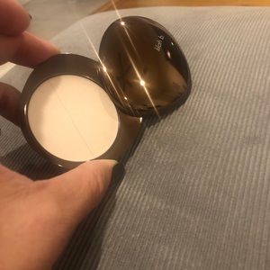 Lilah B - Skin Illuminator